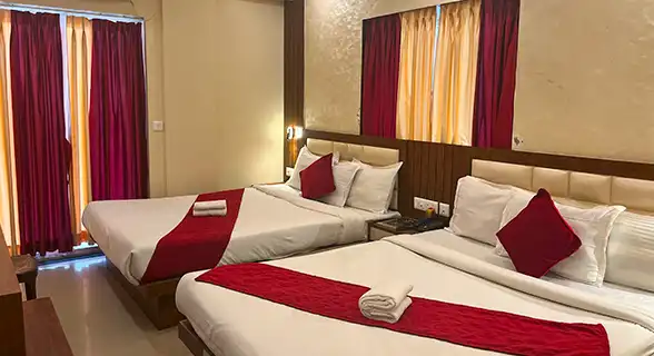 Deluxe room at Sona Jhuri, the best hotel in New Digha for luxurious and cozy stays