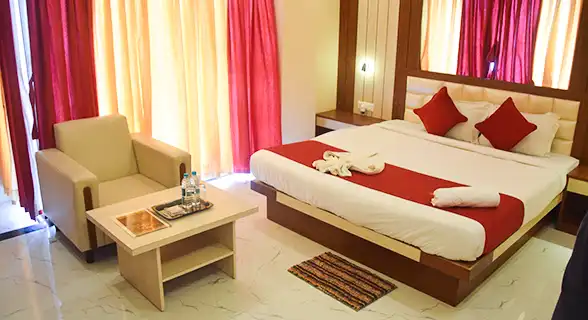 Cozy and spacious room at Sona Jhuri in new Digha for relaxing stays